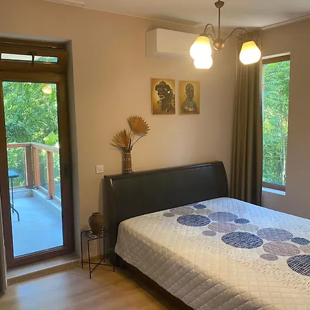 Apartment Two-bedroom Luxury With Forrest And Sea Views